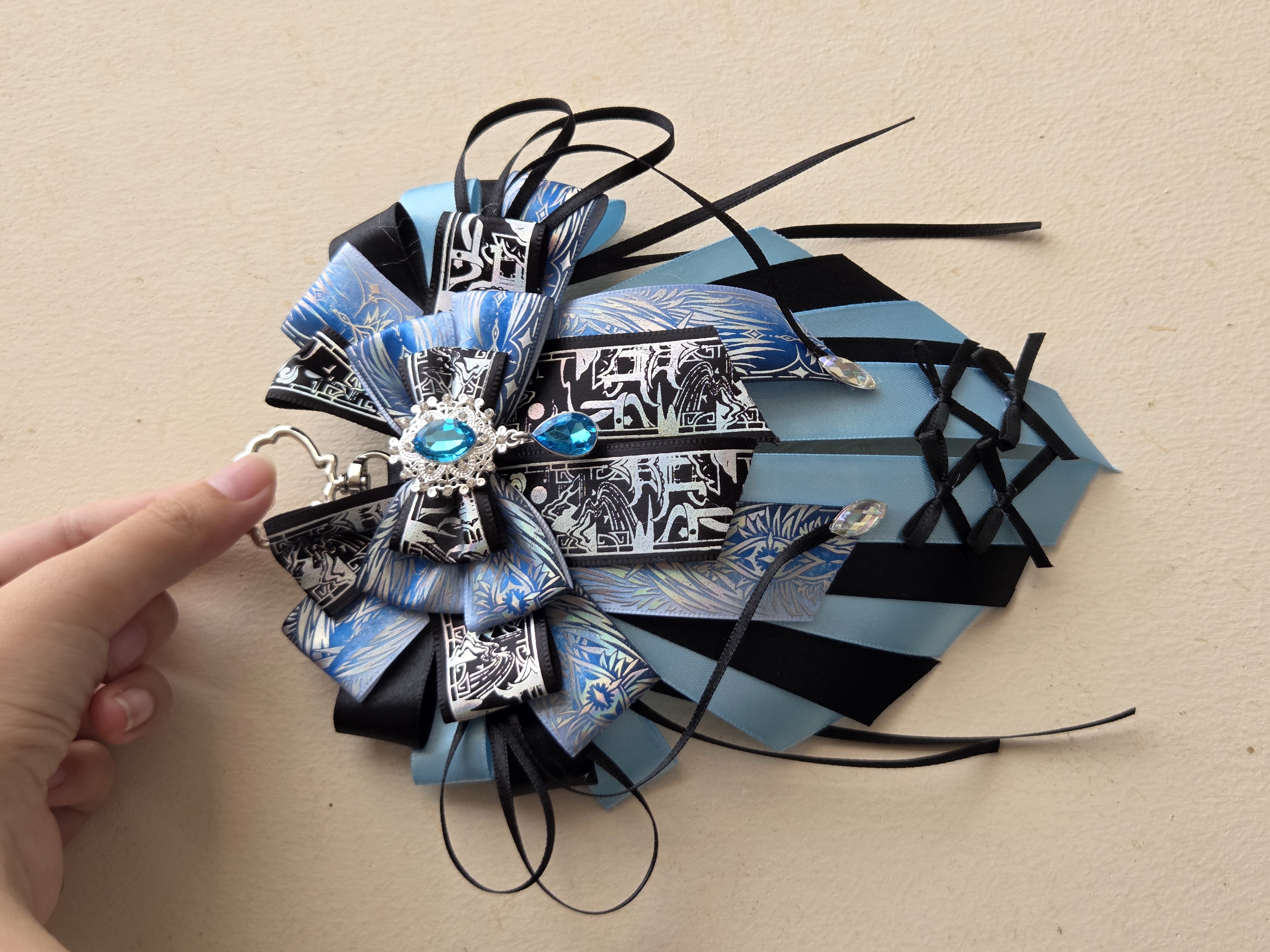 Big bow (keychain + pin + clip)