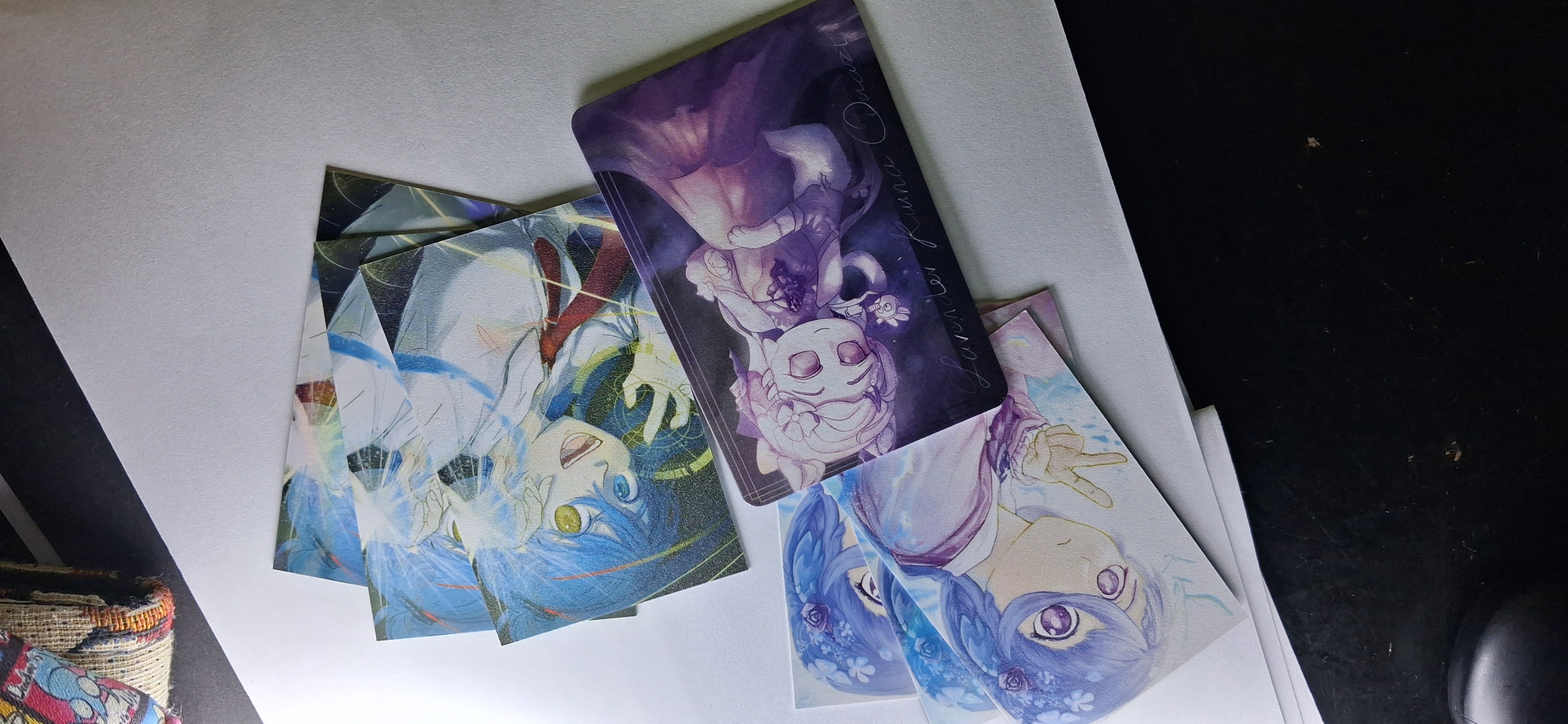 Lần lượt từ bên dưới lên (trái qua) Misty, Blue, và Ruina
